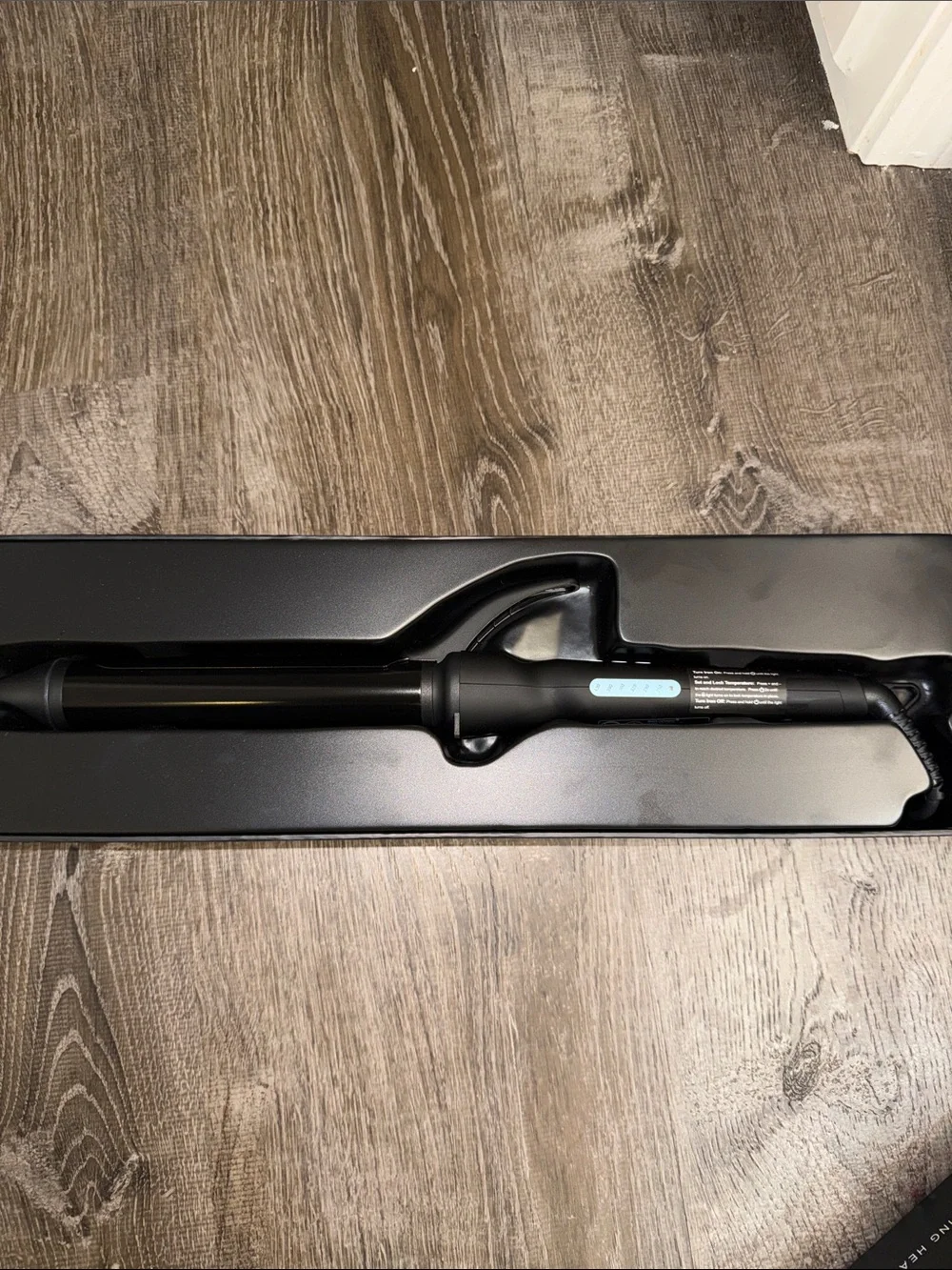 New bio ionic Long Barrel Curling Iron size 1.25”
